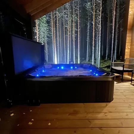 Huoneisto Tieva Levi, Ski-in, Ski-out With Private Hot Tub By Aavalevi Levi