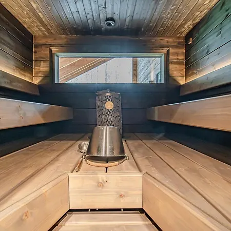 Tieva Levi, Ski-in, Ski-out With Private Hot Tub By Aavalevi Huoneisto Levi